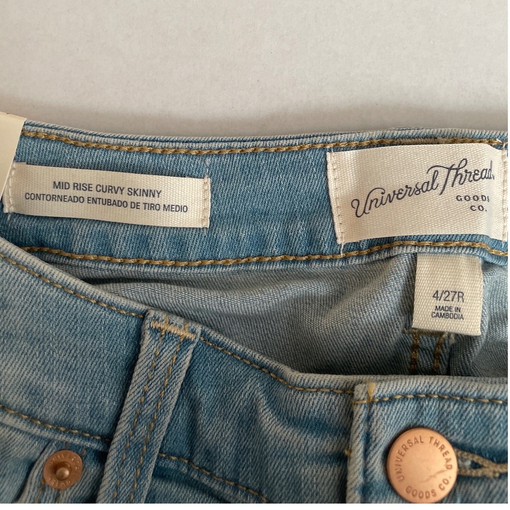 Universal Thread Womens Mid Rise Curvy Skinny Jeans Light Wash Size 4/27R NEW - Picture 8 of 10